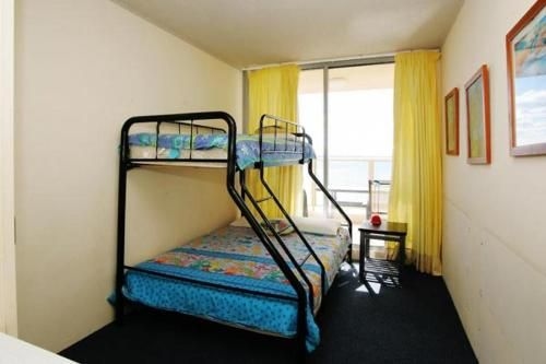Ebbtide, Unit 33, 2-6 North Street2
