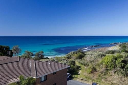 Pinnacle, Unit 701, 45-49 Head Street2