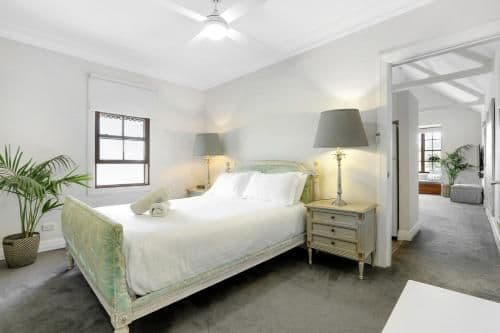 Superior Queen Apartment - 6