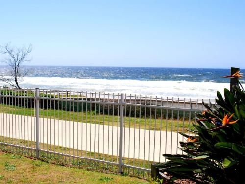 Brigadine Tugun, Unit 22