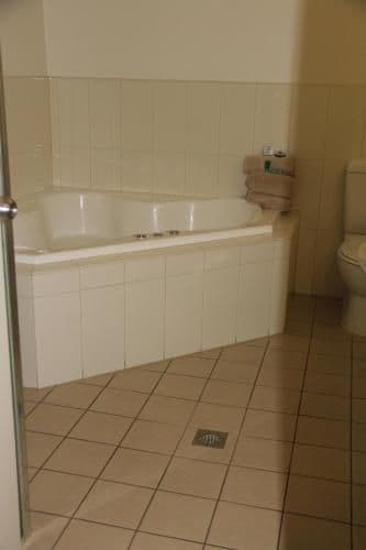Deluxe Suite with Spa Bath
