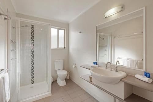 Deluxe 3 Bedroom Cabin