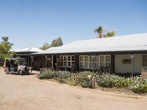 Saltbush Retreat2