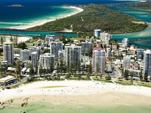 Rainbow Place unit 5 - Beachfront apartment in Rainbow Bay Coolangatta, Southern Gold Coast3