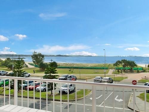 Beach Lodge unit 9 - Greenmount Beach Coolangatta0