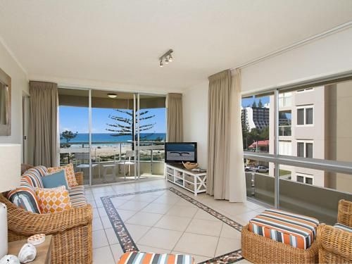 Kooringal unit 14 - Right in the centre of Coolangatta and Tweed Heads3