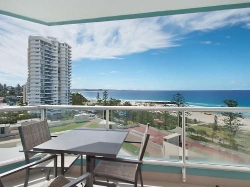 Ocean Plaza Unit 936 - Right on the beach in the centre of Coolangatta0