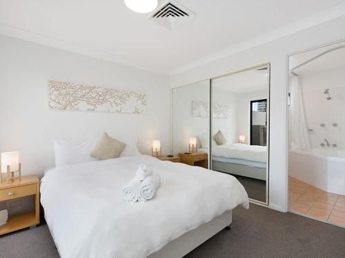Calypso Plaza Resort Unit 417 - Penthouse style apartment Wi-Fi included4