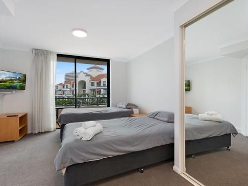 Calypso Plaza Resort Unit 417 - Penthouse style apartment Wi-Fi included2