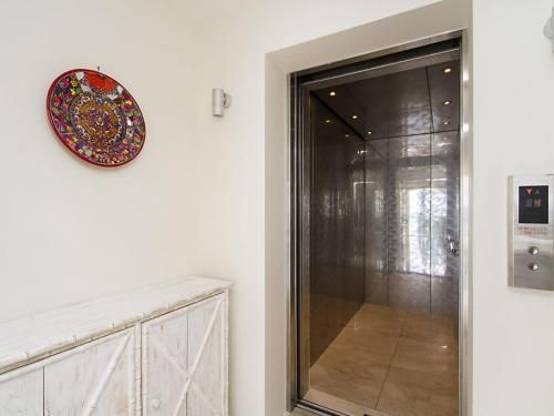 Maili 6 Luxury sky home apartment in Rainbow Bay Coolangatta Wi-Fi Included3