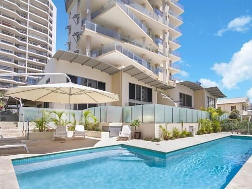 Maili 6 Luxury sky home apartment in Rainbow Bay Coolangatta Wi-Fi Included2