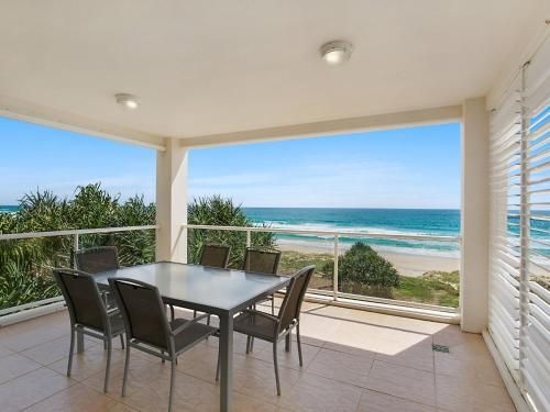 Solaya Unit 6 - Absolute beachfront apartment in Tugun, Gold Coast0