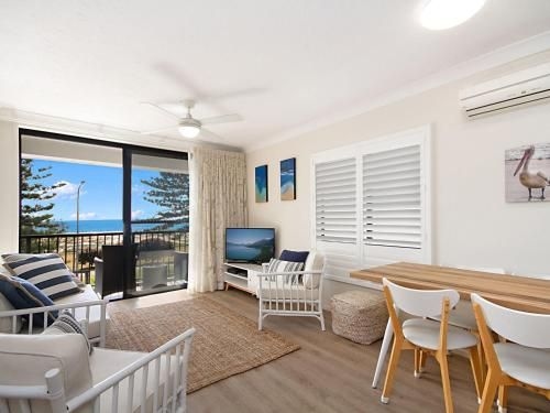 Kirra Vista Apartments Unit 18 - Right on the Beach in Kirra with free Wi-Fi1