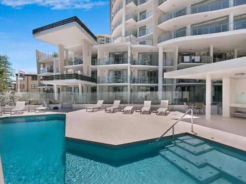 The Garland Unit 702 Beachfront Apartment in Rainbow Bay Coolangatta4