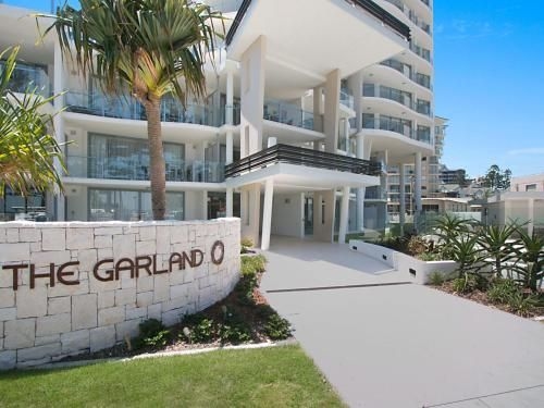The Garland Unit 702 Beachfront Apartment in Rainbow Bay Coolangatta3