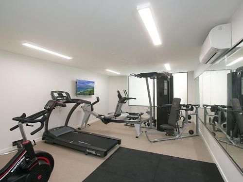 The Garland Unit 702 Beachfront Apartment in Rainbow Bay Coolangatta2