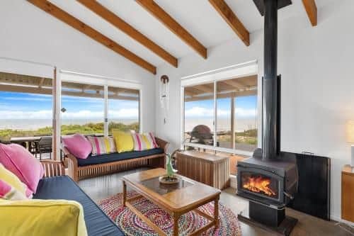 Bay Beach House - A Family & Pet Friendly Favourite with Direct Beach Access Bay Beach House - A Family & Pet Friendly Favourite with Direct Beach Access