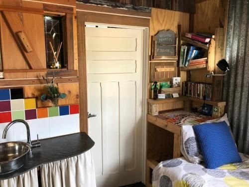 Bed in a Shed Vineyard Stay1