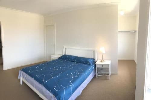 Ensuite Queen Room with bathroom