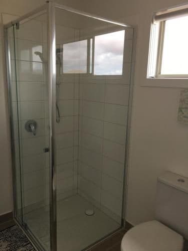 Ensuite Queen Room with bathroom