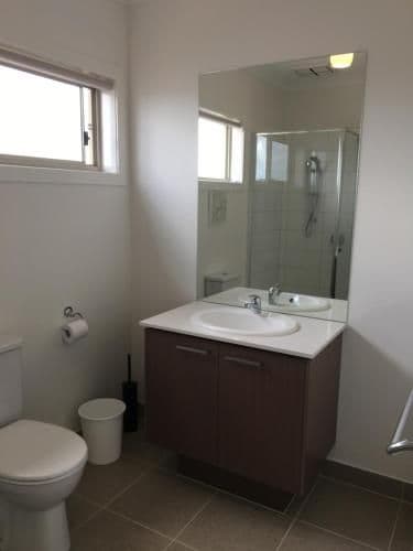Ensuite Queen Room with bathroom