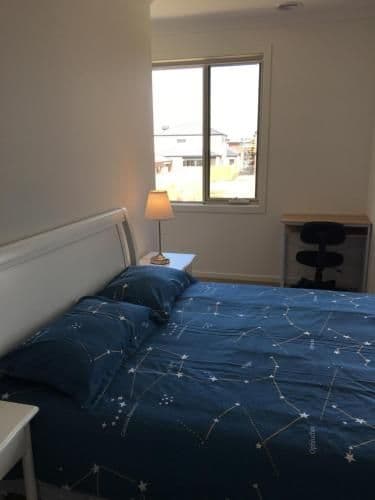 Ensuite Queen Room with bathroom