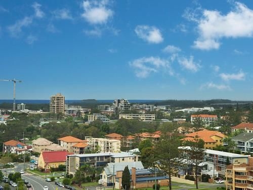Chateau Royale Unit 34 - Overlooking central Coolangatta2
