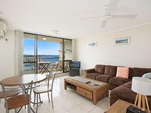 Kirra Gardens Unit 30 - Beachfront in Kirra with views to Surfers Paradise0