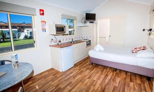 Standard Cabin (2 Adults)