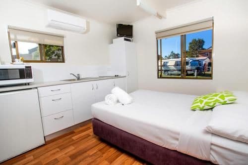 Basic Cabin with Shared Bathroom