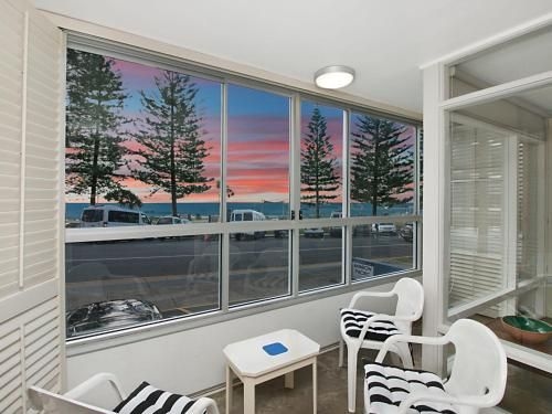Rainbow Pacific Unit 2 - Right on the beach in Rainbow Bay Coolangatta Gold Coast0