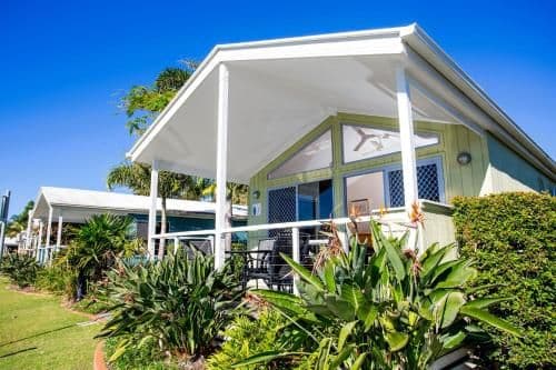 Deluxe Two-Bedroom Bungalow (5 Guests)
