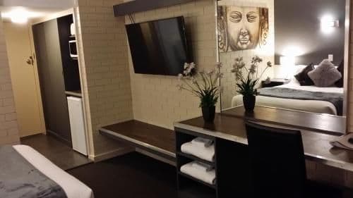 Queen Executive Room