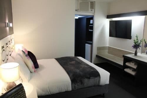Queen Executive Room