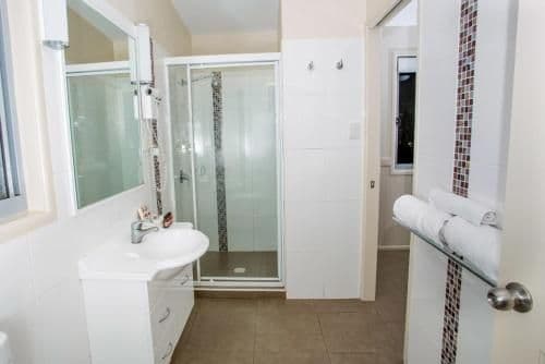 Standard Two-Bedroom Cabin (4 Guests)