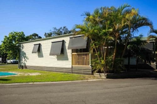 Deluxe Two-Bedroom Cabin (5 Adults)