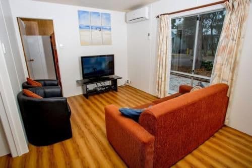 Cabin- Twofold (6 Adults)