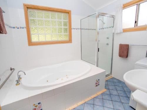 Luxury Villa with Spa Bath