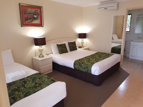 The Palms Motel2