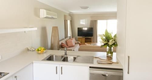 โรงแรมมารีนา - มินดารี (The Marina Hotel - Mindarie)3