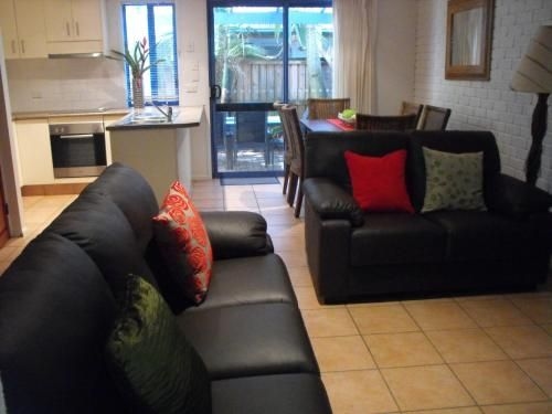 3/41 Childe Street - Belongil Beach Apartment4