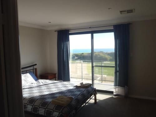 Port Denison Beach Resort4