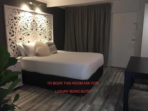 LUXURY BOHO SUITE