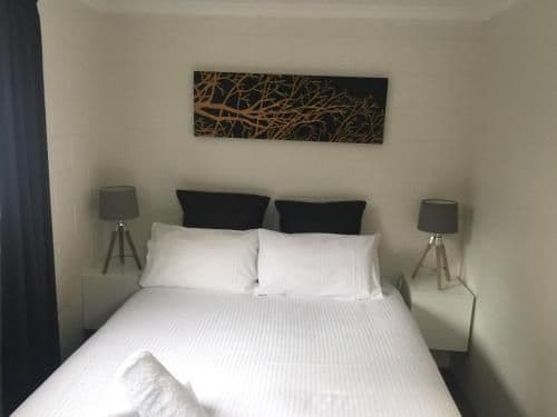 Budget Double Room - Pet-Friendly