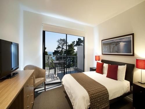 The Waves Apartments2