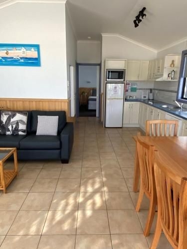 Tuross Beach Cabins & Campsites1
