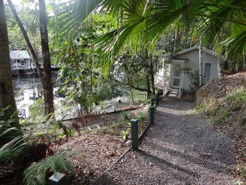 Lakeside Queen Lodge
