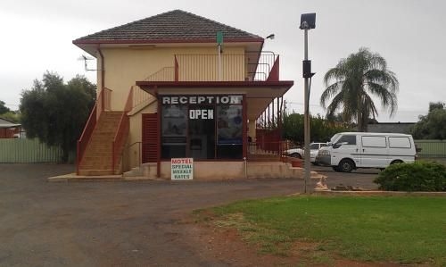Goolgowi Highway Motel2
