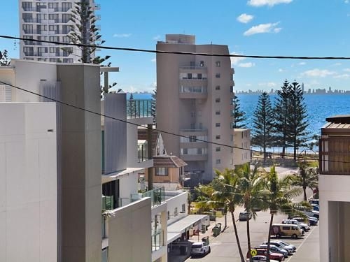 Woobera Unit 14 - On the hill overlooking Tweed Heads and Coolangatta3