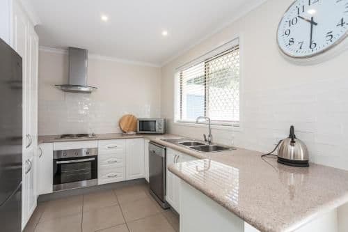 Three-Bedroom Cottage - Fishos